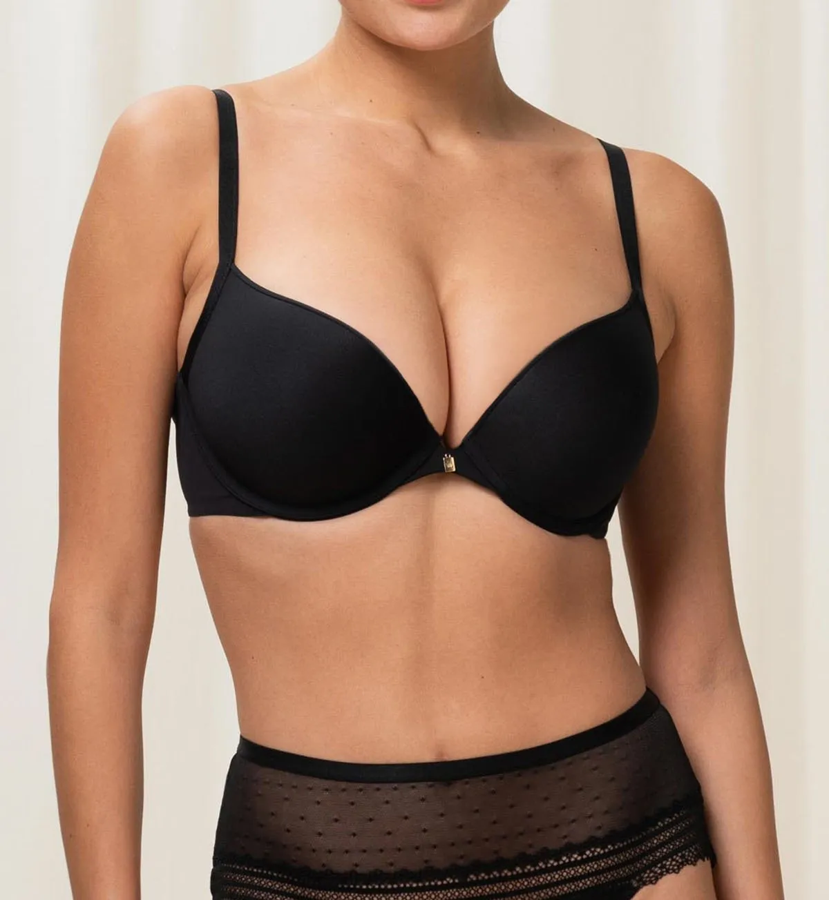 BODY MAKE-UP ESSENTIALS PUSH UP BRA