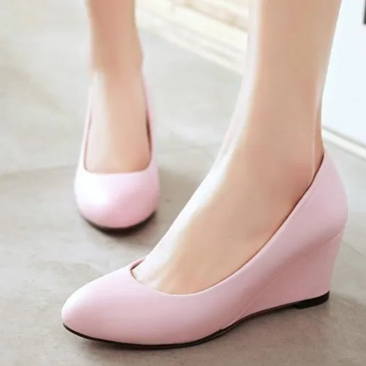 Elegant round toe office daily wedge pumps