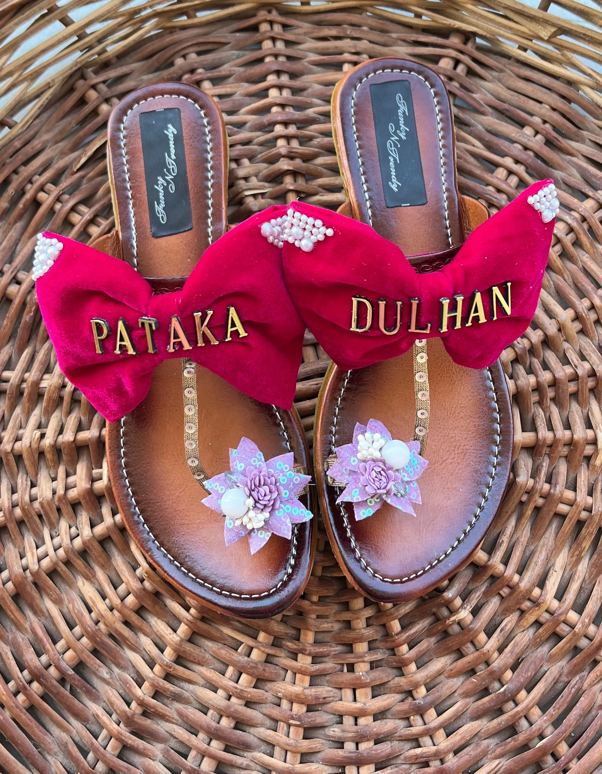 FUNKY N TRENDY hand crafted wedding theme kolhapuri for bride / handcrafted flats / quirky flats/pataka dulhan kolhpauri / pataka dulhan flats / magenta flats / haldi theme kolhapuris/ hot pink bow kolhapuris