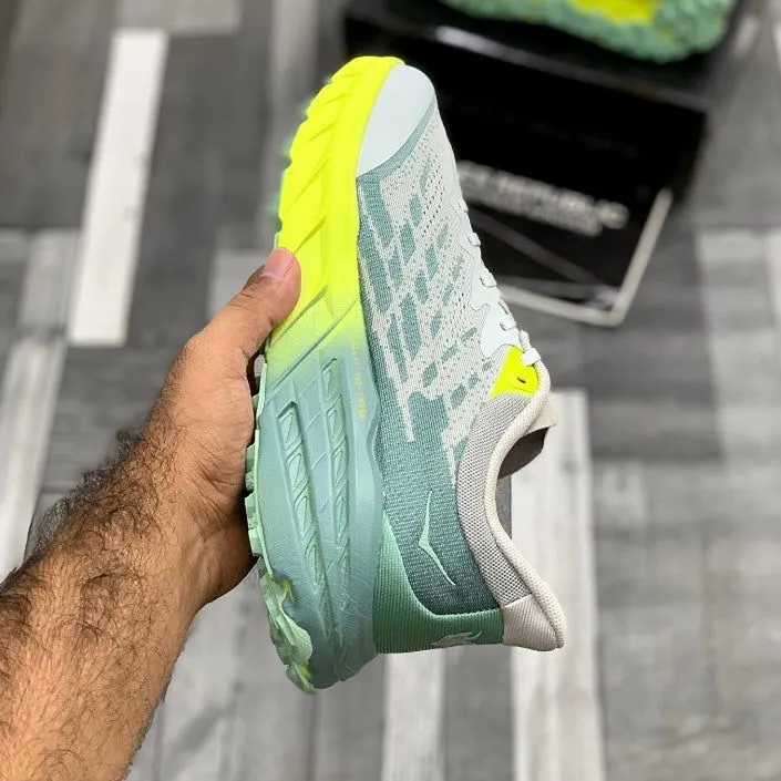 Hoka SpeedGoat 5 (Light Grey Neon)