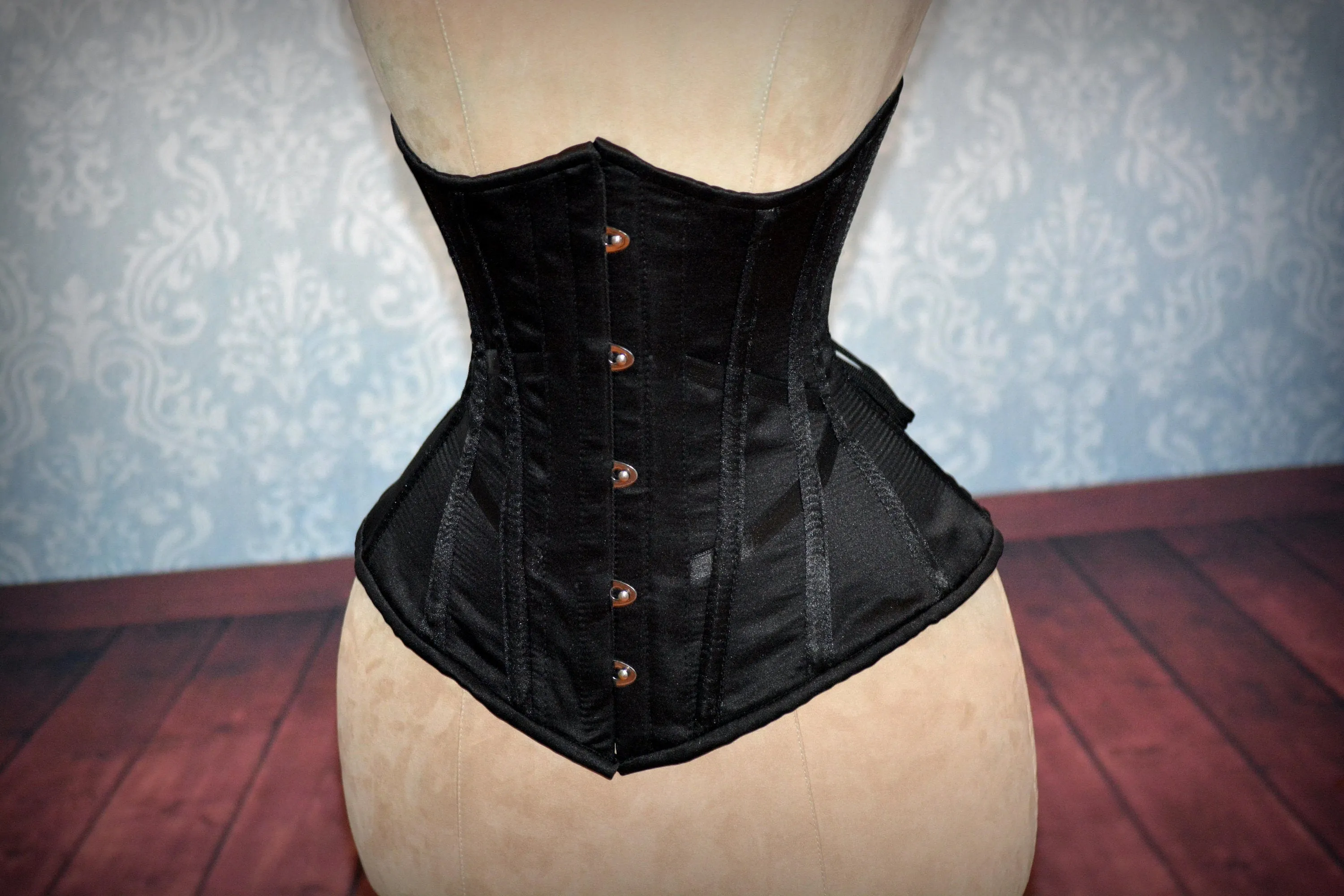 Hourglass made to measures underbust authentic satin corset, only bespoke.