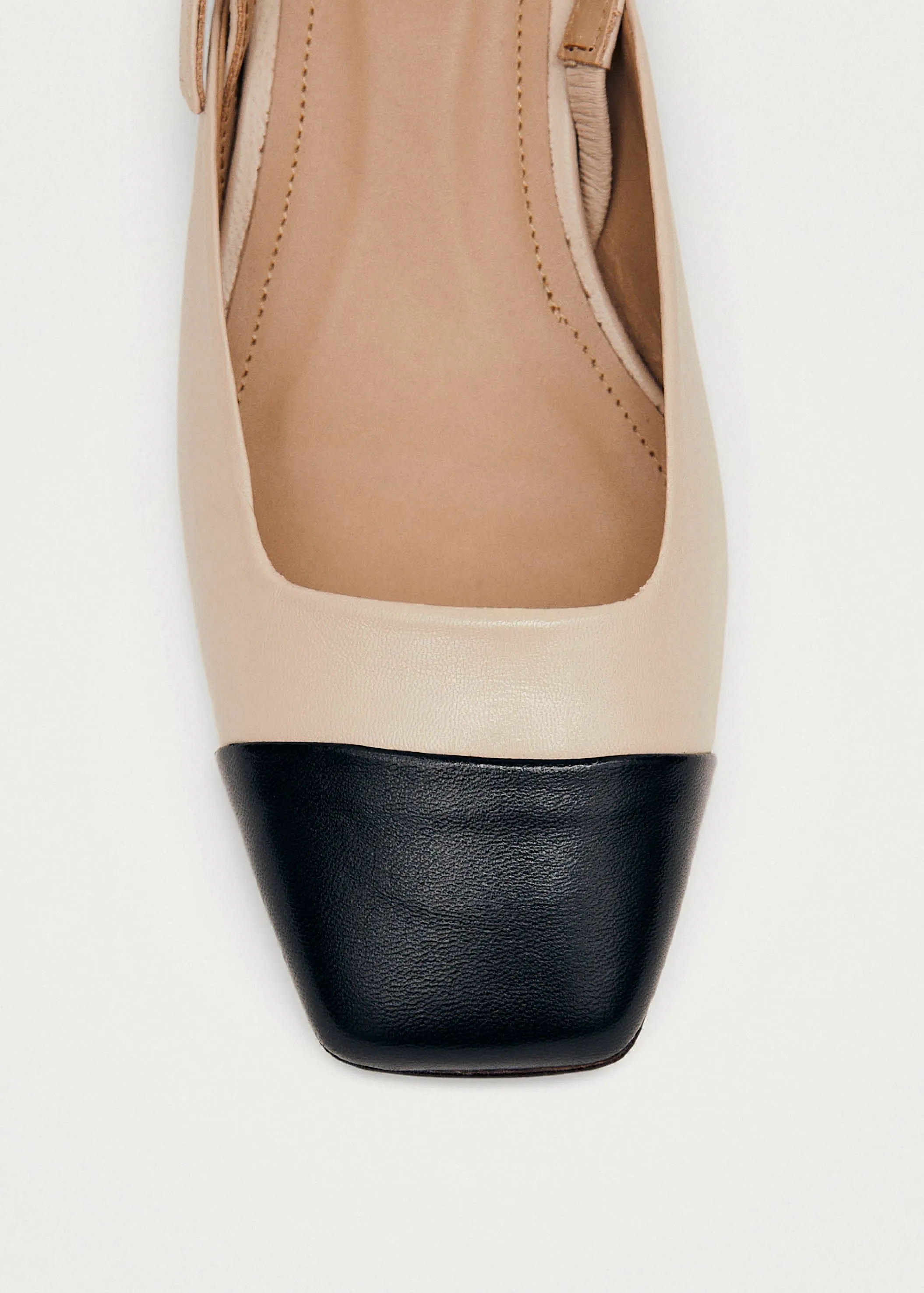 Lindy Bicolor Cream Black Leather Pumps