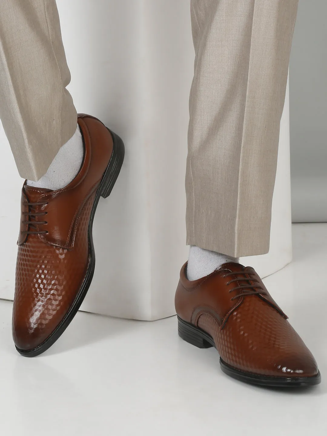 Mens's Brown Patterned Texture Leather Formal Shoes