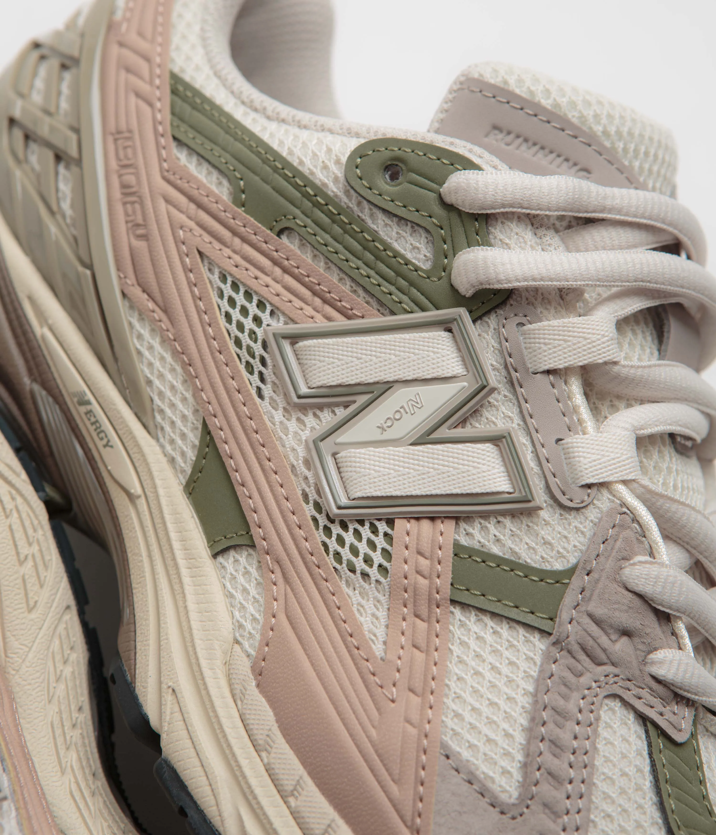 New Balance 1906 Shoes - Linen / Dark Olivine