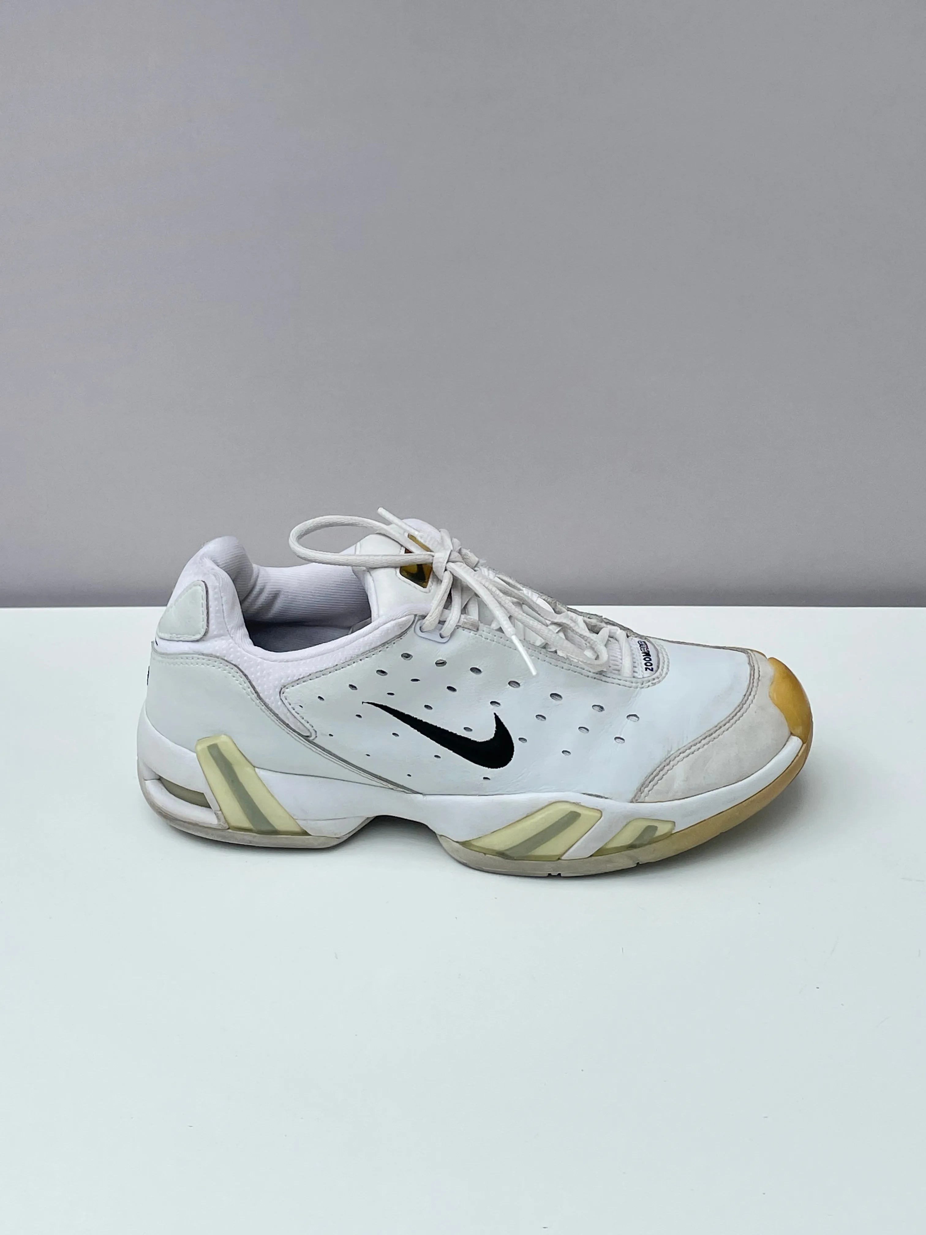 Nike Air Max Resolve Plus Low White Sneakers