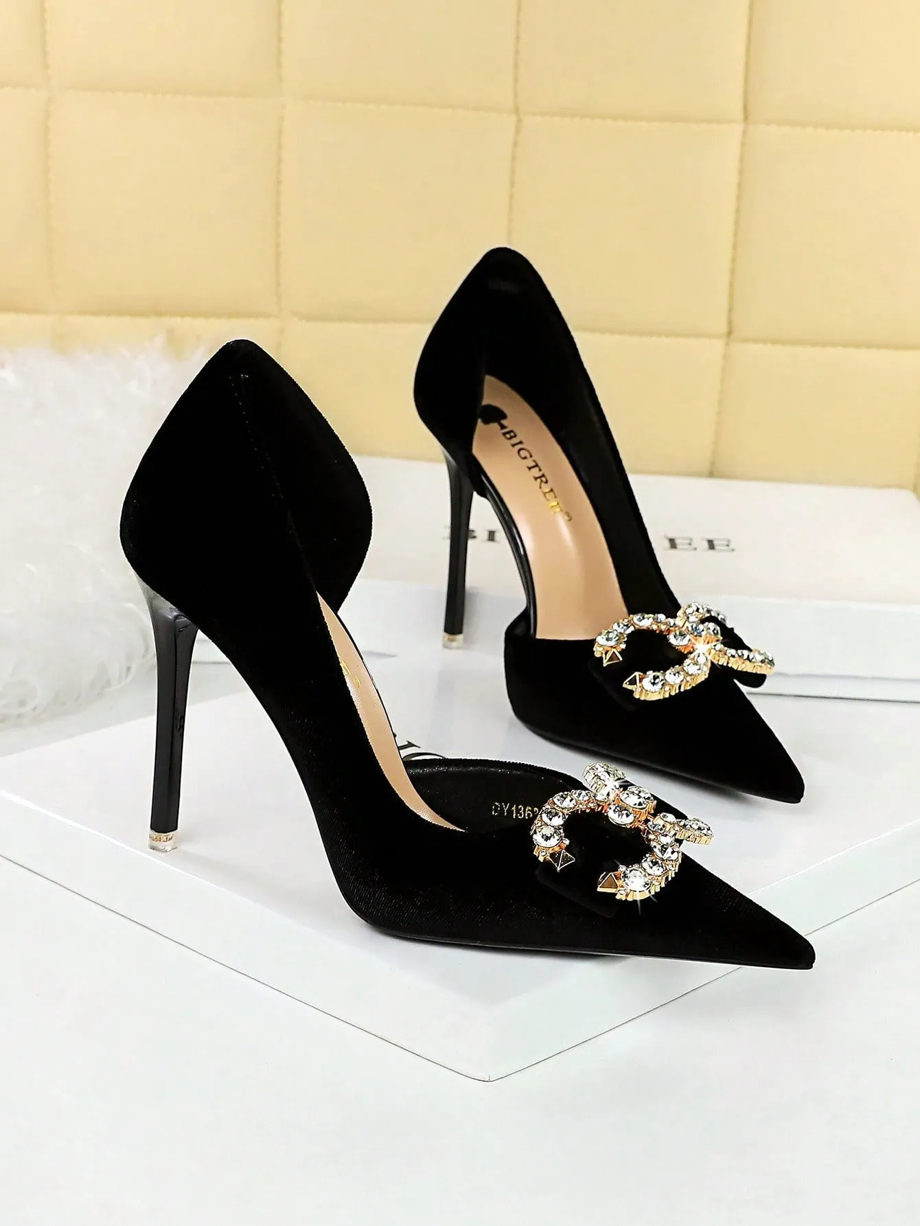 Pointed Toe Velvet Rhinestone Buckle Bow-Knot Pumps