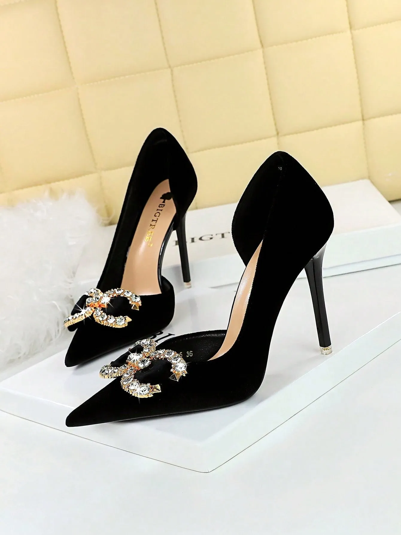 Pointed Toe Velvet Rhinestone Buckle Bow-Knot Pumps