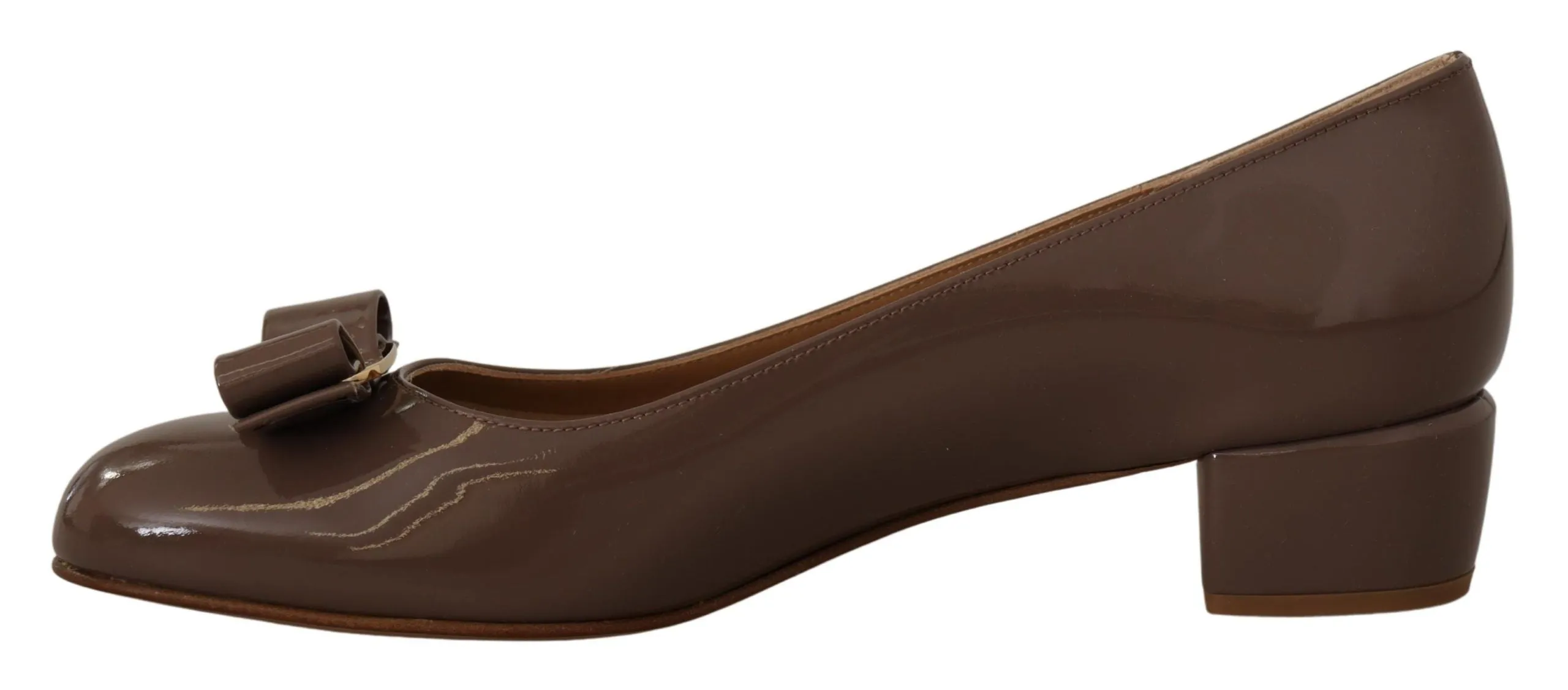 Salvatore Ferragamo Elegant Caraway Brown Pumps with Vara Bow