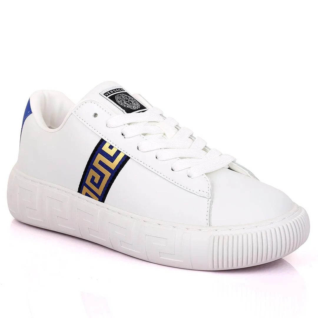 Vers Lace Up And Medusa  Logo Designed Sneaker - White