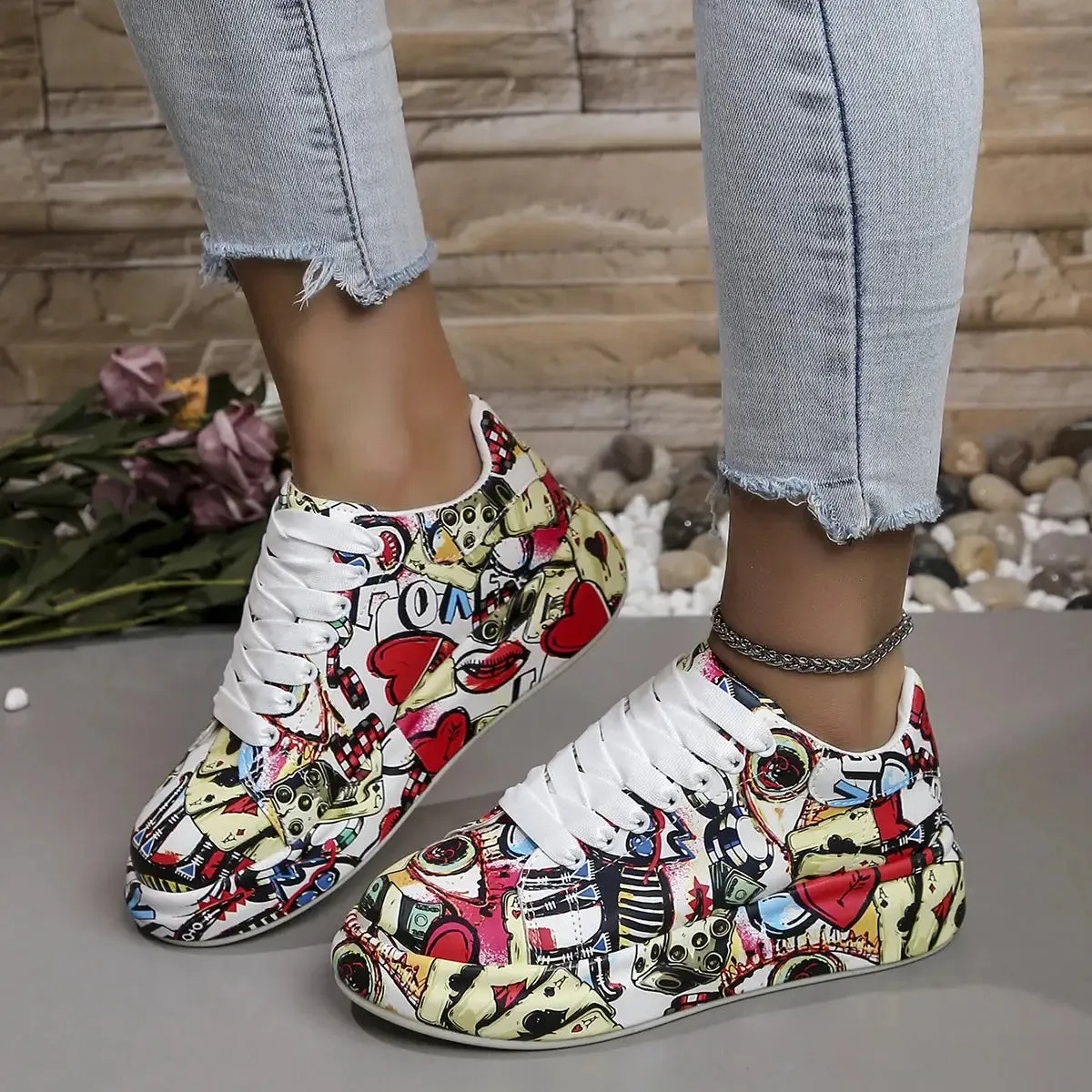 Women's Graffiti Sneakers - 2025 Fashion Lace-Up Casual Sports Shoes