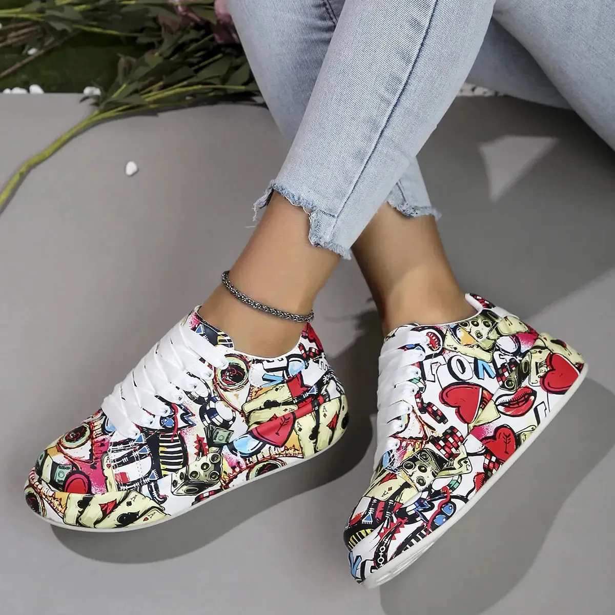 Women's Graffiti Sneakers - 2025 Fashion Lace-Up Casual Sports Shoes