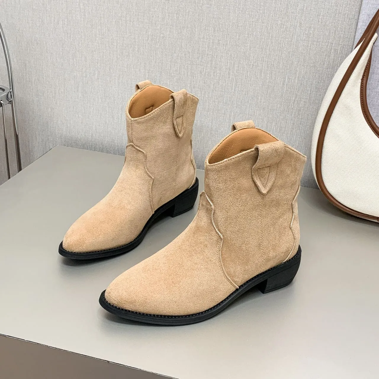 Women's Suede Pointed Toe Cowboy Boots