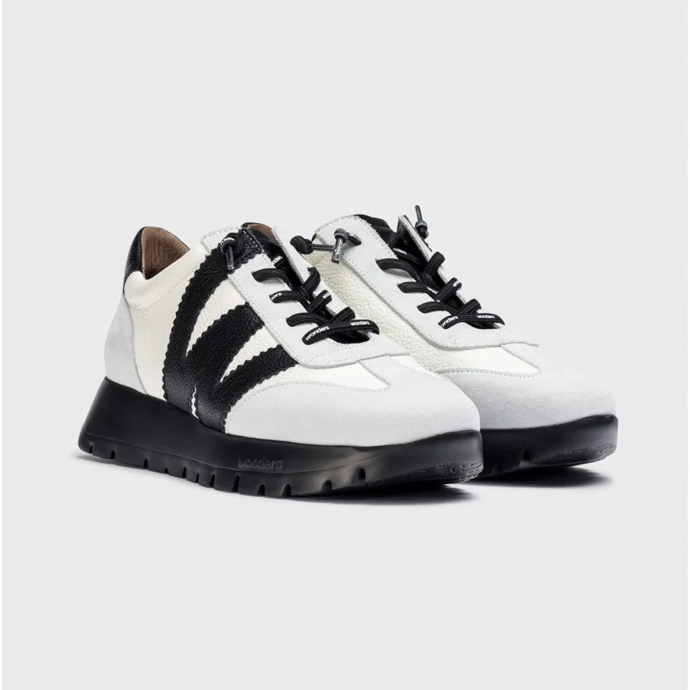 Wonders RACER White Suede Runner with Black Sole and Bungee Laces